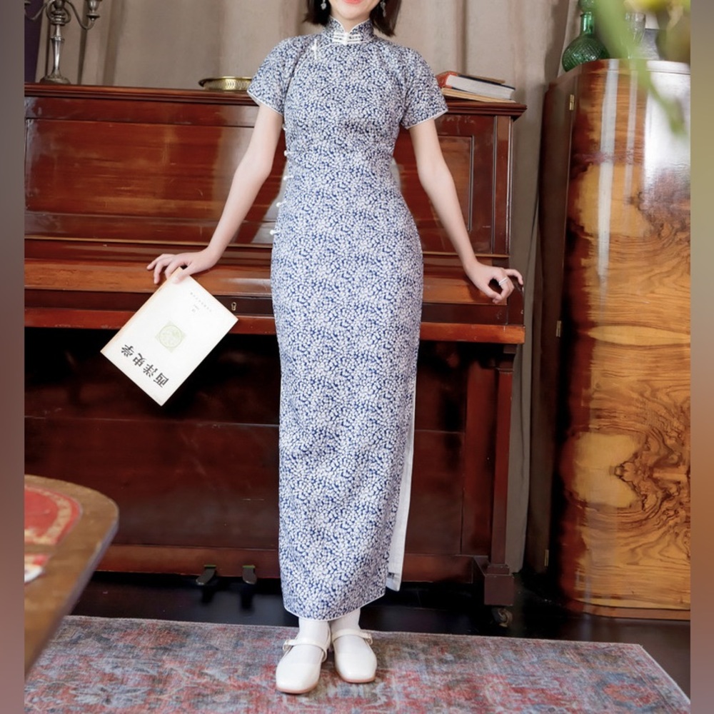Traditional Chinese dress